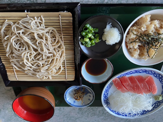 蕎麦とジビエ福樹_マグロ刺身写真